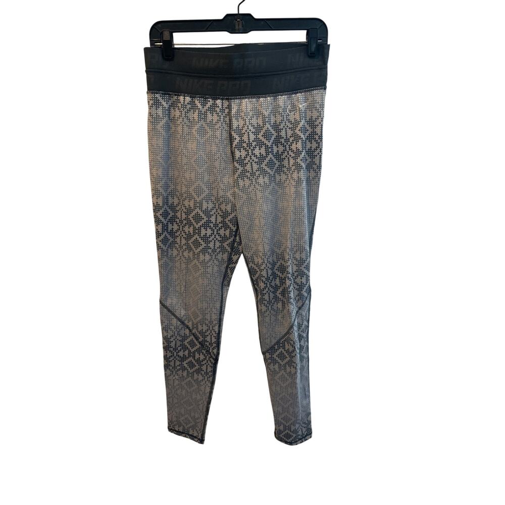 Women’s Nike Leggings. Size Large